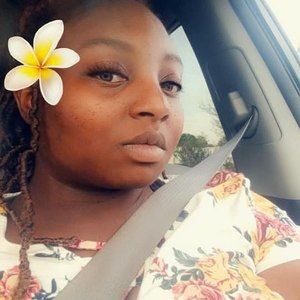 Meet your Posher, Monique